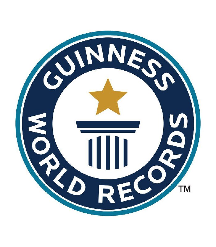 世界上最长寿的猫 Flossie 今天 30 岁了