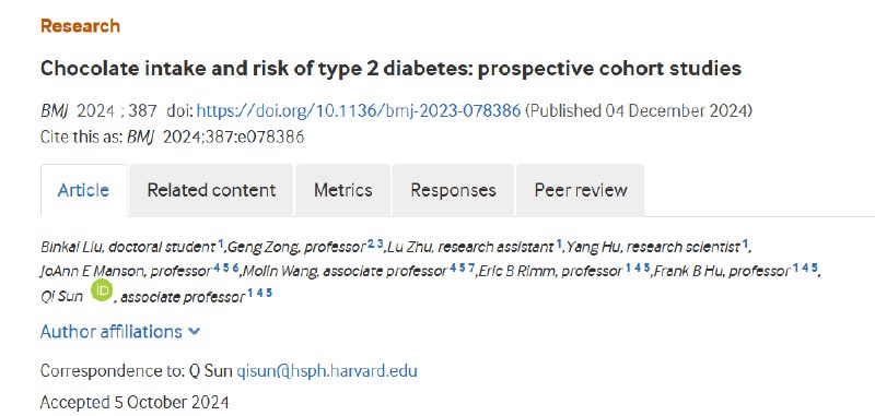吃黑巧克力而非牛奶巧克力可降低患 2 型糖尿病的风险根据《The BMJ》 今天发表的一项美国长期研究，每周吃五份黑巧克力可降低患 2 型糖尿病的风险