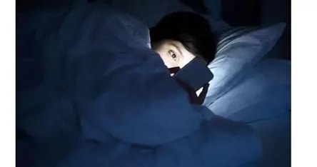 睡前刷手机一定睡不好？新研究：天天用的人，睡眠健康度可能高于“中度使用者”睡前刷手机是不是已经成了你的习惯？很多人都担心这会毁了睡眠